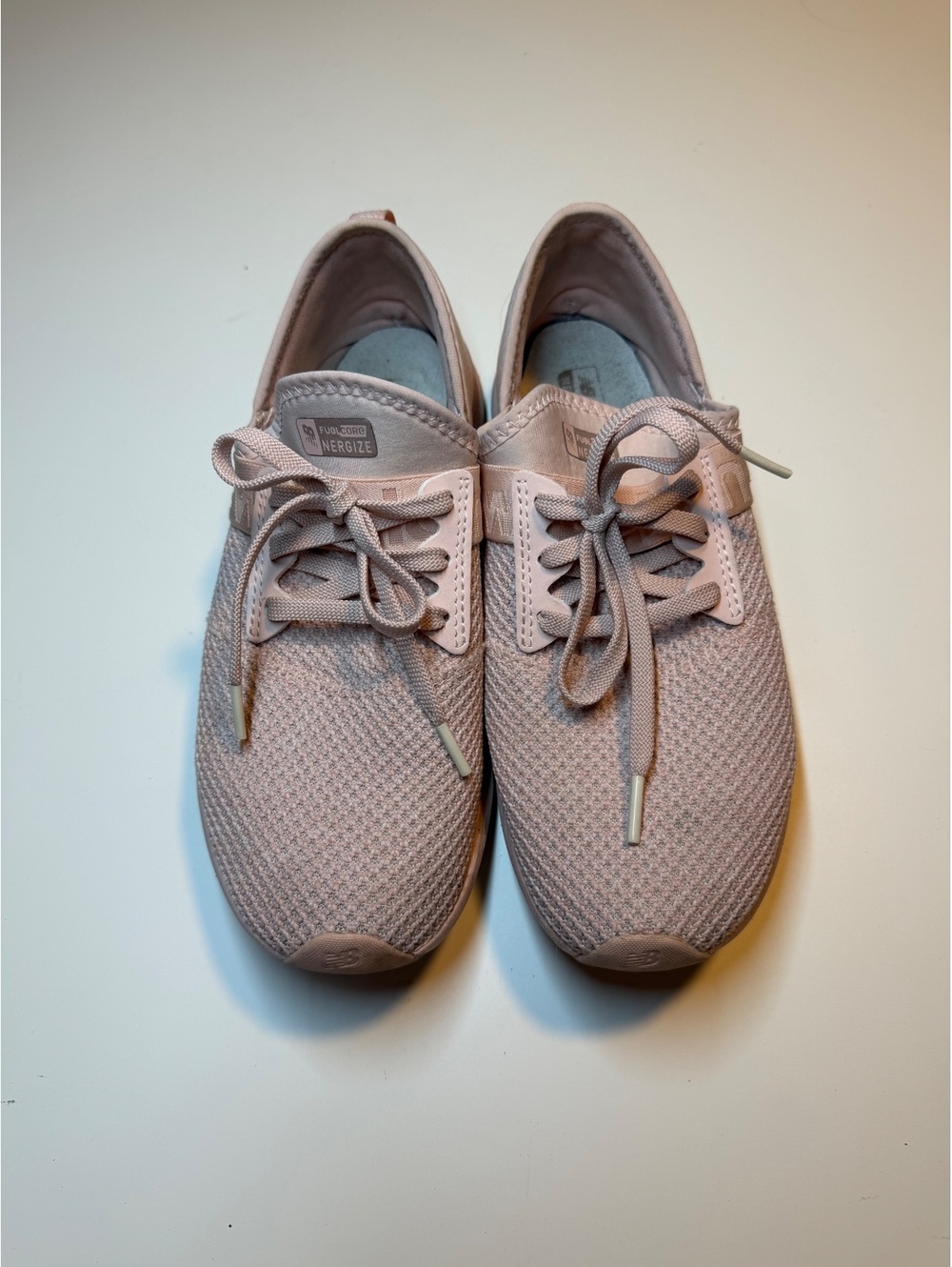 Women’s 8.5 light pink new balance - Picture 2 of 6